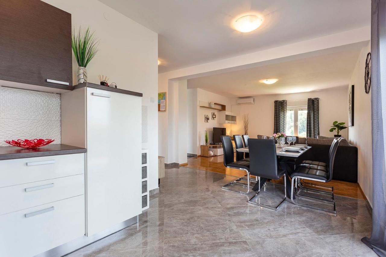 Apartmani Karoca 3 Пула Экстерьер фото