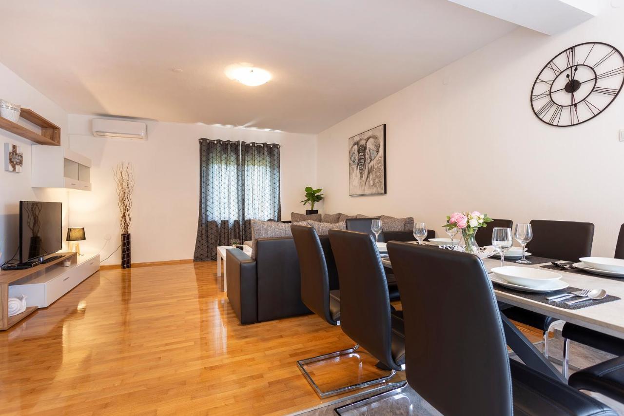 Apartmani Karoca 3 Пула Экстерьер фото